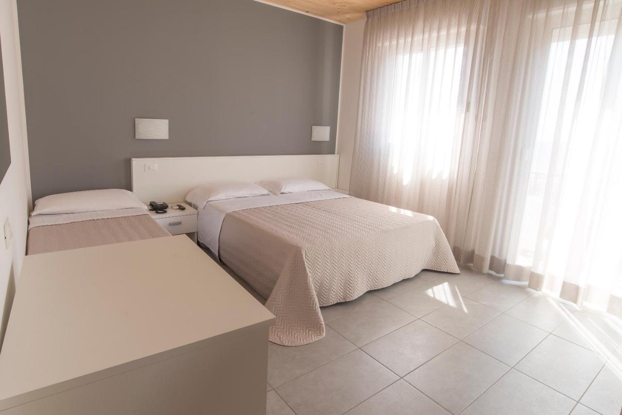 Hotel Atene Lido di Jesolo Exterior photo