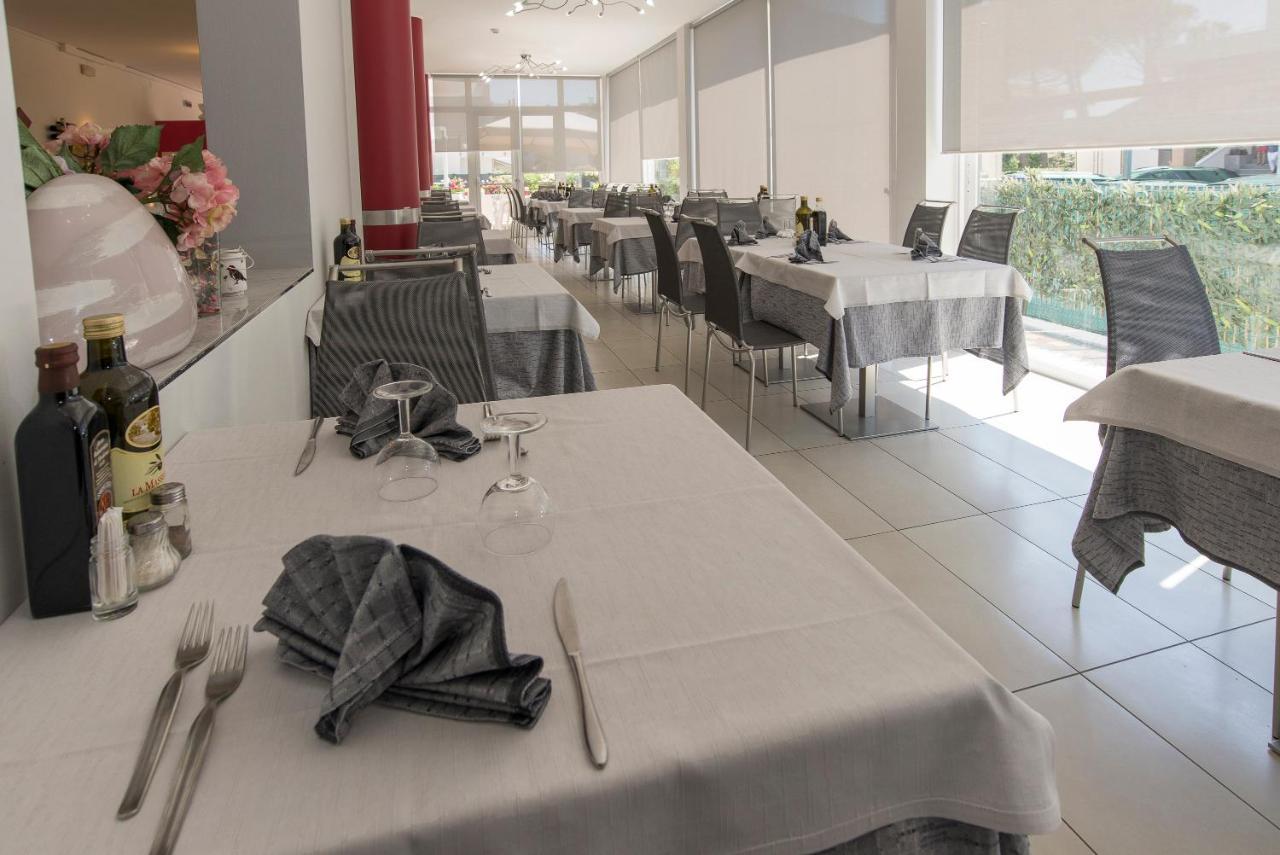 Hotel Atene Lido di Jesolo Exterior photo