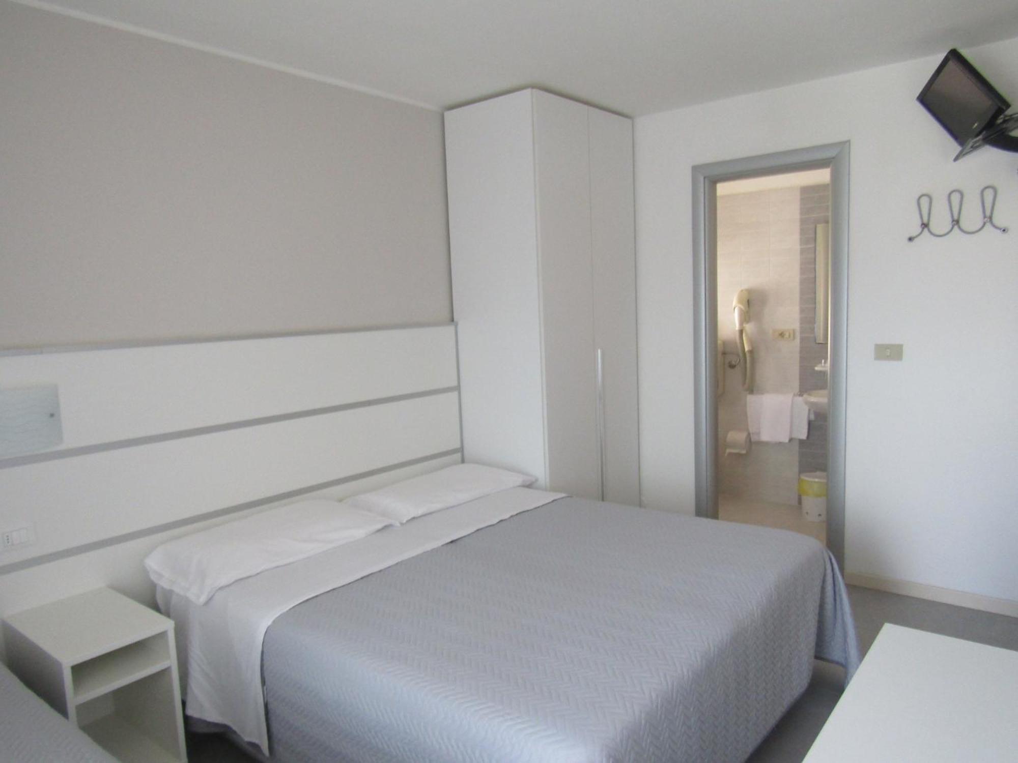 Hotel Atene Lido di Jesolo Exterior photo