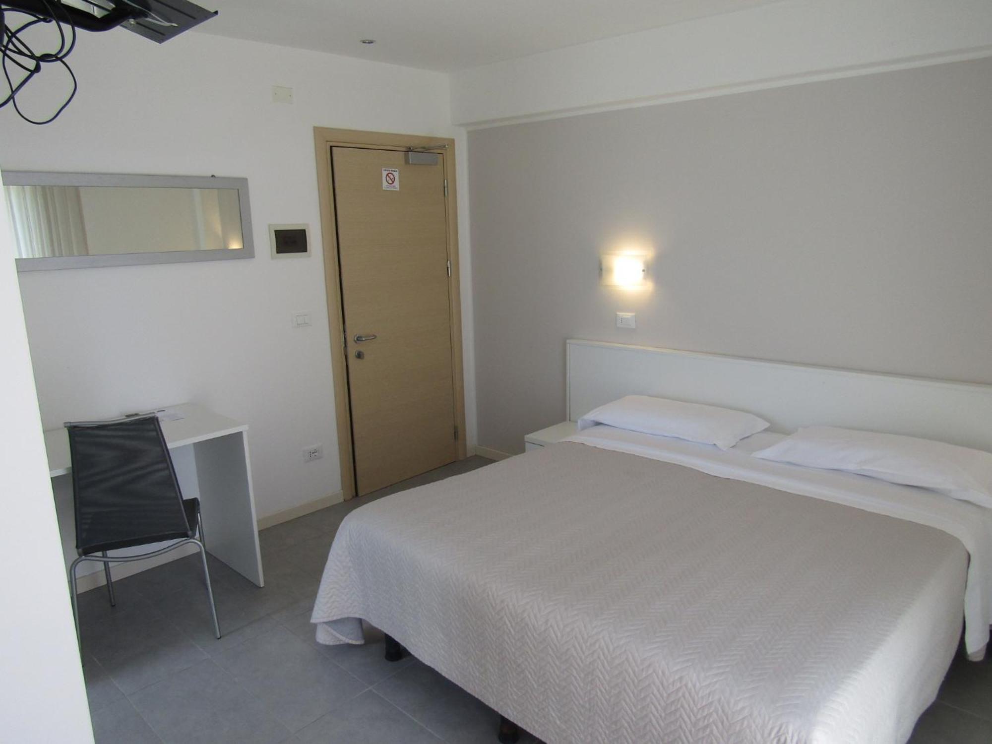 Hotel Atene Lido di Jesolo Exterior photo